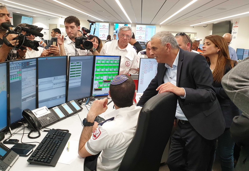 שר האוצר מבקר במד"א