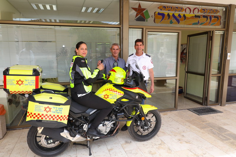 האישה הראשונה במד"א שתגיע להציל חיים על אופנוע כבד