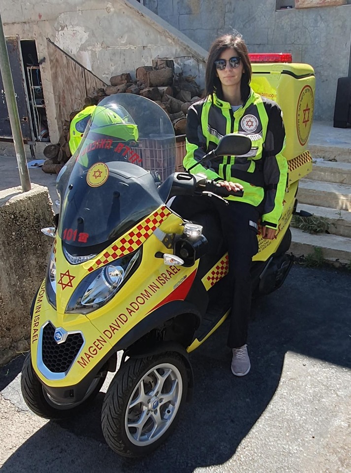 רוכבת האופנוע הדרוזית הראשונה במגן דוד אדום