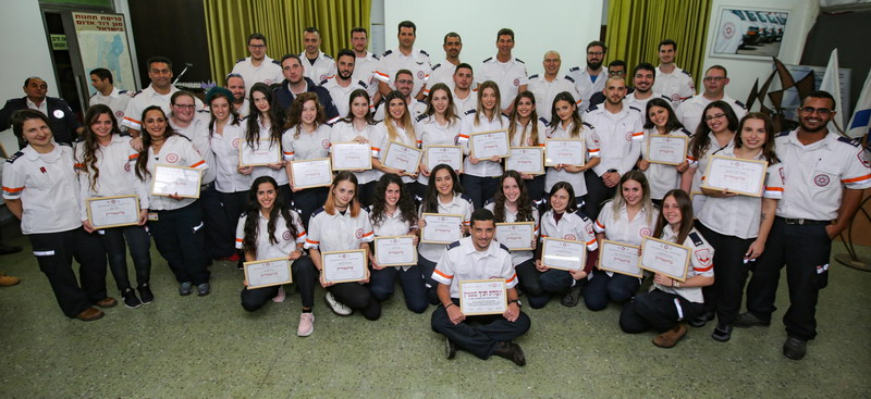ארבעים ושניים פראמדיקים ופראמדיקיות חדשים במד"א