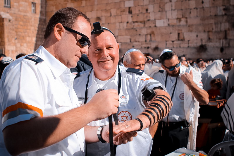 בגיל 48: מתנדב מד"א יוסי שמולביץ' חגג בר מצווה בכותל