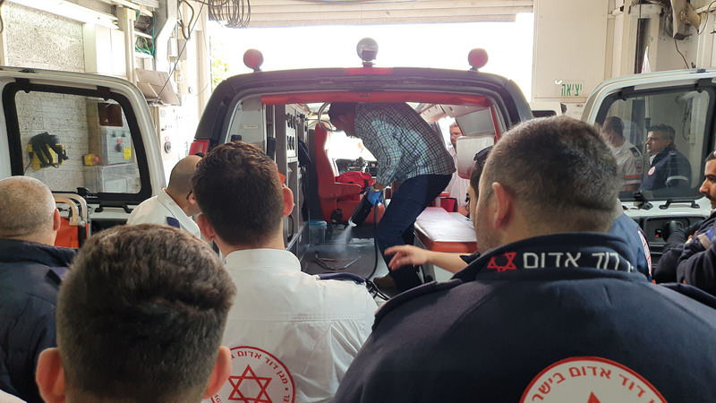חובשים ופראמדיקים של מד"א הוכשרו לתפעול מערכת לחיטוי אמבולנסים