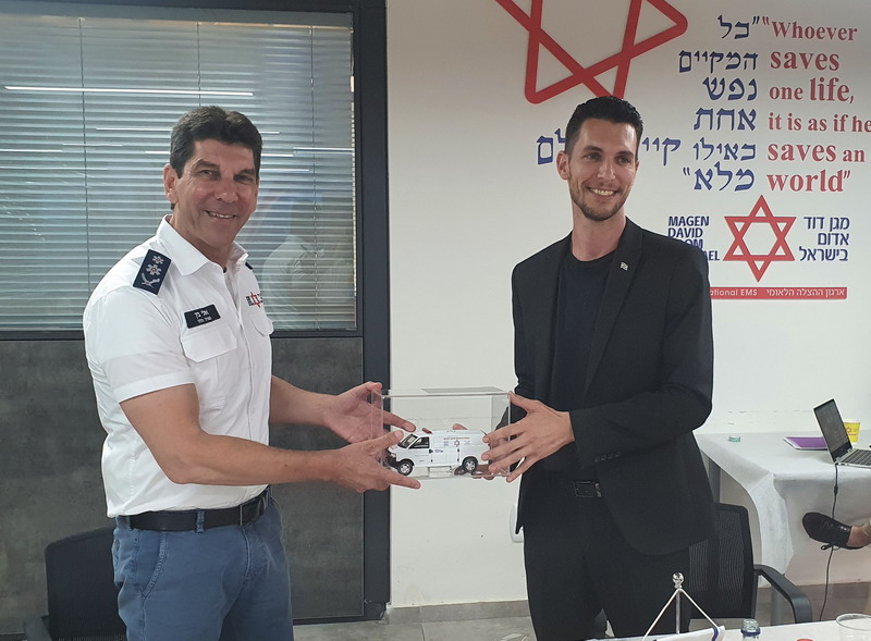 ח"כ עידן רול, חבר ועדת העבודה, הרווחה והבריאות בביקור במוקד הלאומי של מד"א: