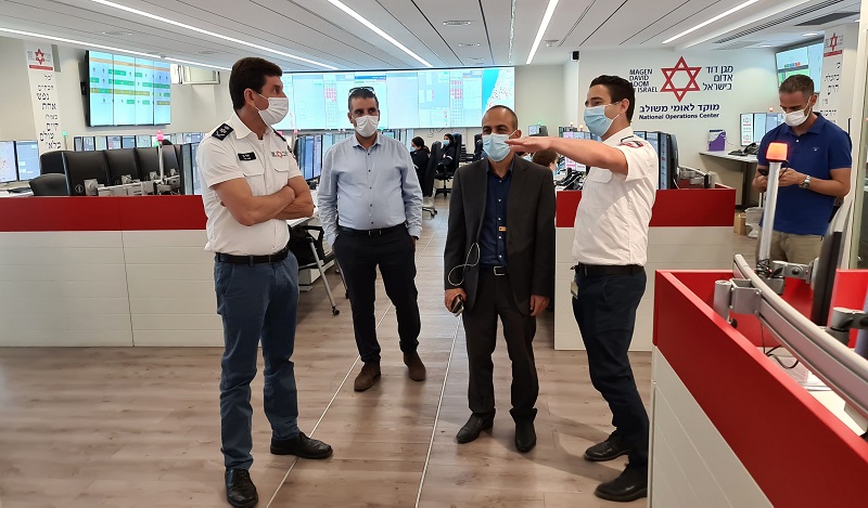 פרויקטור הקורונה, פרופ' רוני גמזו בביקור מיוחד במוקד הלאומי של מד"א: