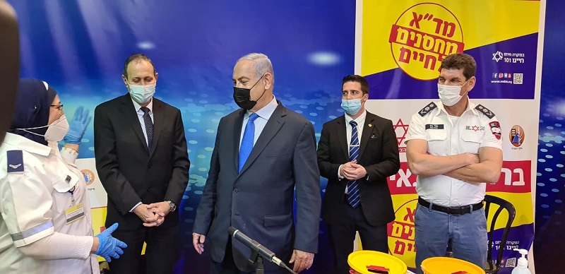ראש הממשלה בנימין נתניהו ביקר במתחם החיסונים של מגן דוד אדום בעכו: