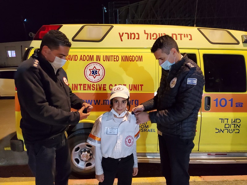 אורי יהודה בן ה-7 קיבל דרגות פראמדיק בטקס חגיגי