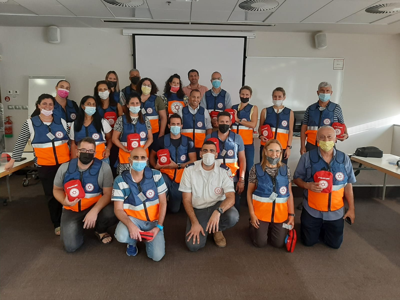 Bank Leumi employees were trained in MDA as Life Guardians
