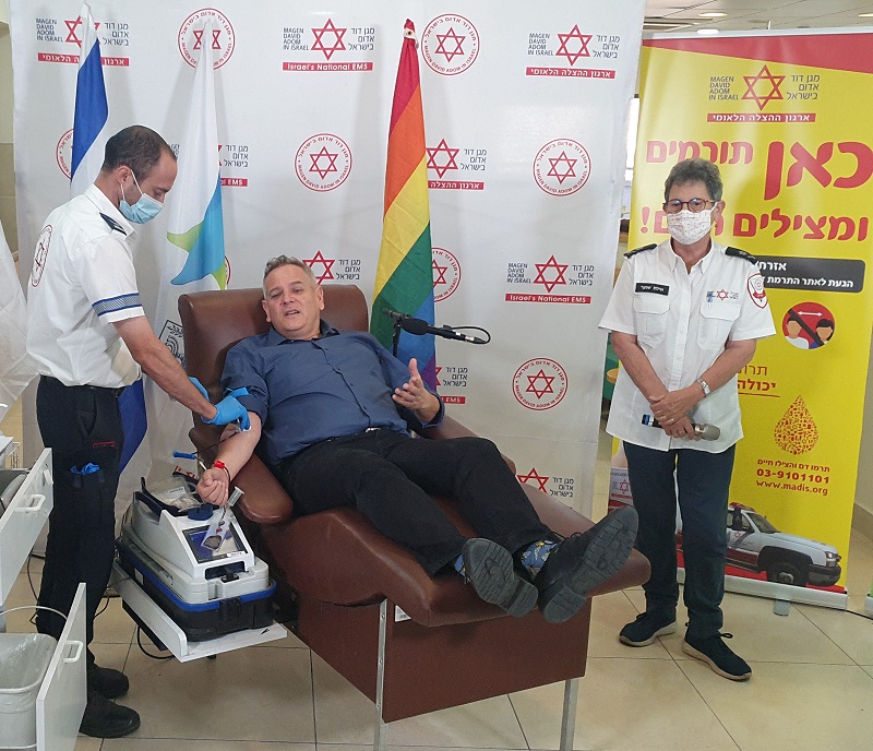 הוסרו ההגבלות על תרומות דם מהקהילה הגאה