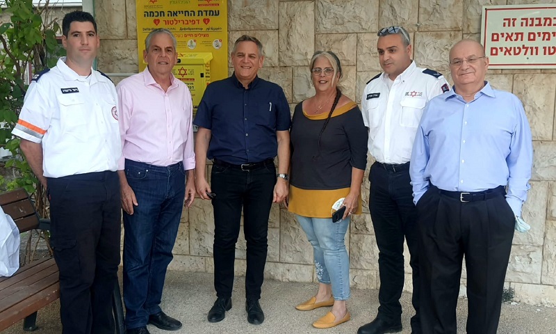 עמדת דפיברילטור חכמה של מד"א נחנכה בבניין המועצה האזורית הגליל העליון 