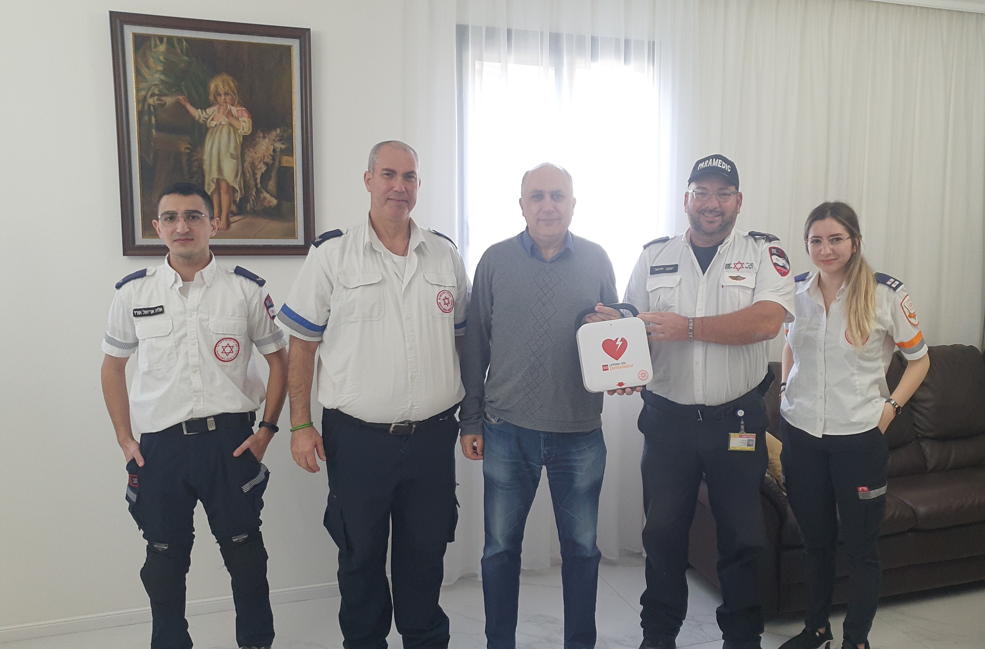 הרופא לקה בליבו - צוות מד"א הציל את חייו בעזרת מכשיר מַפְעֵם (דפיברילטור)
