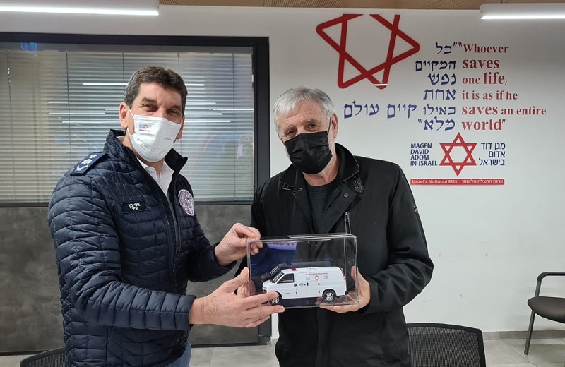 שר הרווחה והביטחון החברתי, ח״כ מאיר כהן בביקור במוקד הלאומי של מגן דוד אדום: