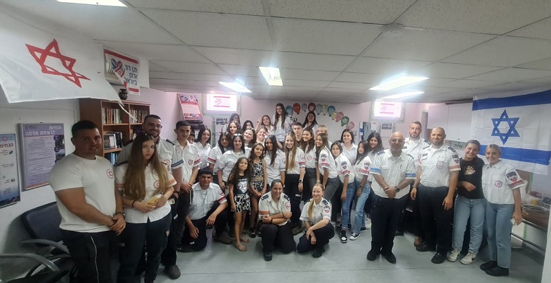 מתנדבי מד"א הפתיעו את אבישג שחוותה חרם
