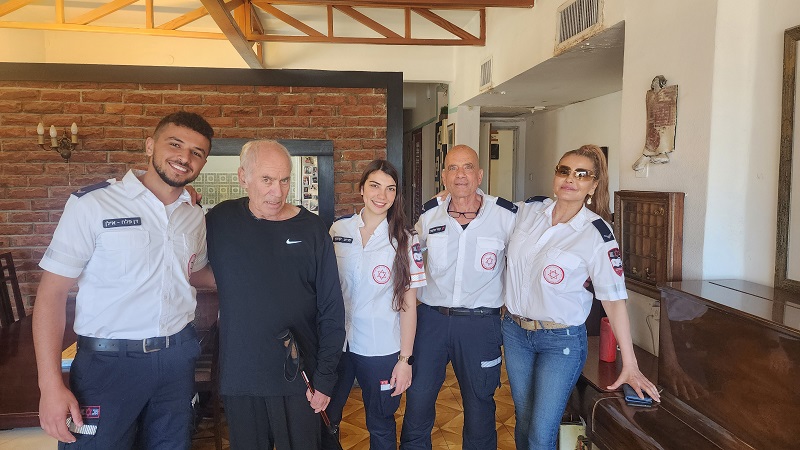 התמוטט במהלך אימון בחדר הכושר, ניצל בזכות דפיברילטור