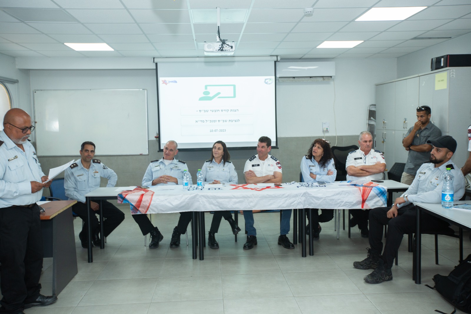 Prison Officers undertake EMT Training 