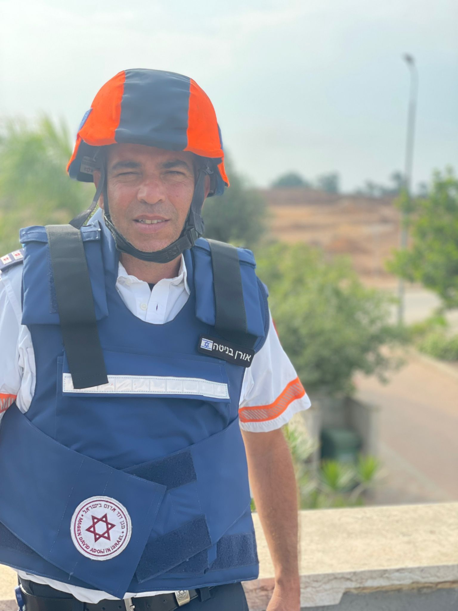 ה-7/10: הפראמדיק טיפל בפצועי ירי בסלון ביתו במפלסים