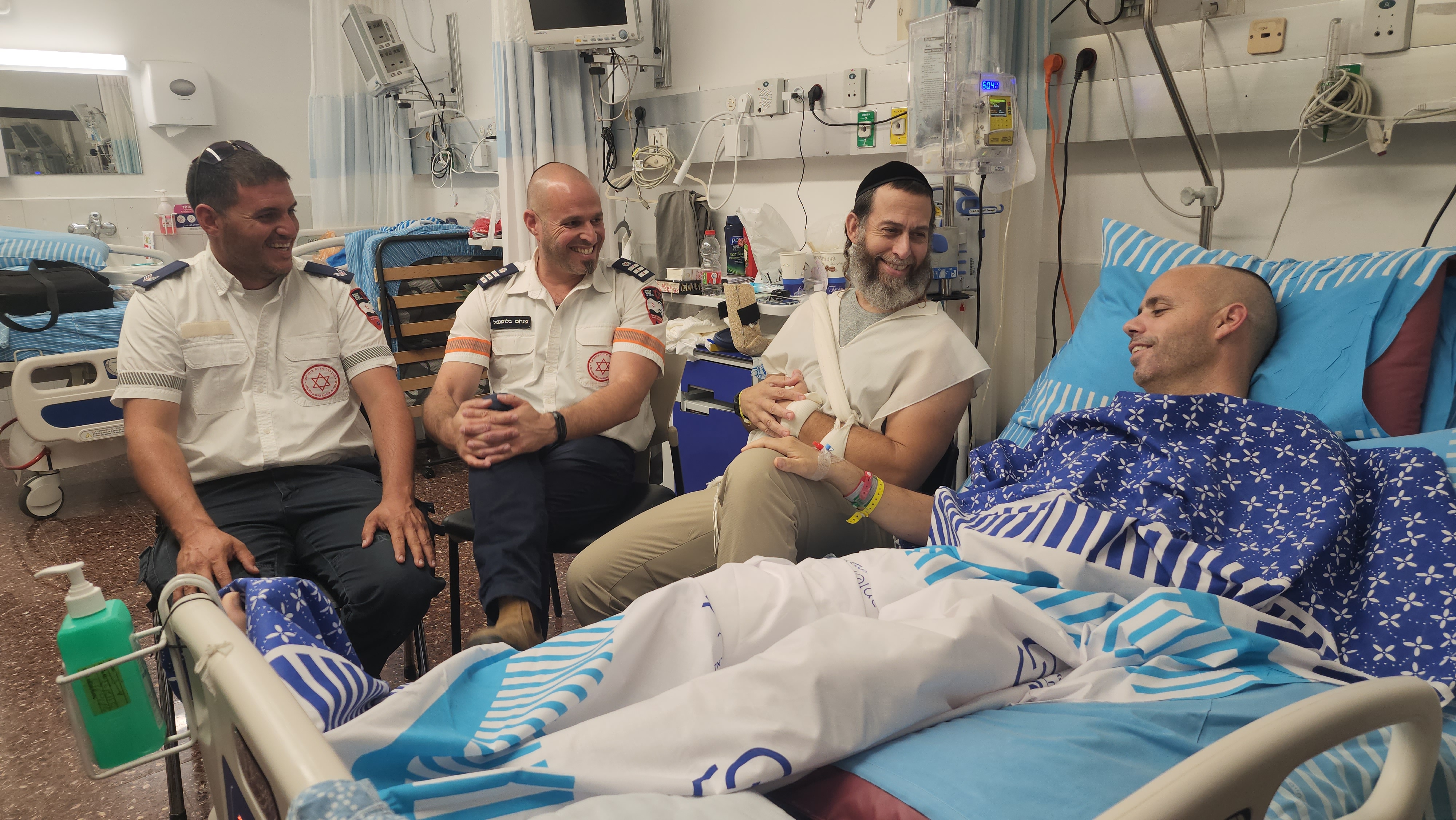 מרגש: צוות מד"א פגש את הפצועים שהציל ב-7 באוקטובר