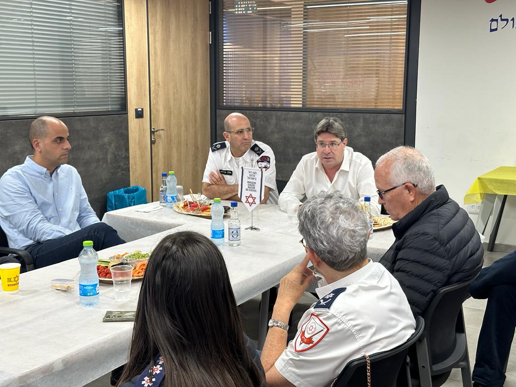 שר המדע בביקור במד"א: התרשמתי מאוד