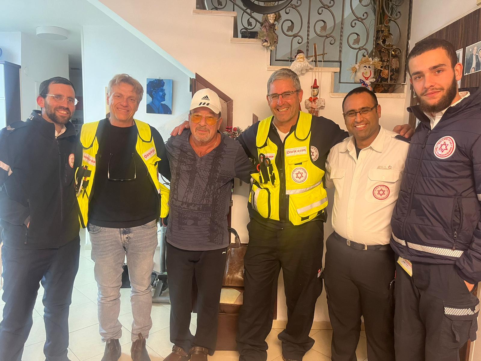 זיו נפגש עם כונני מד"א שהצילו את חייו כשלקה בדום לב