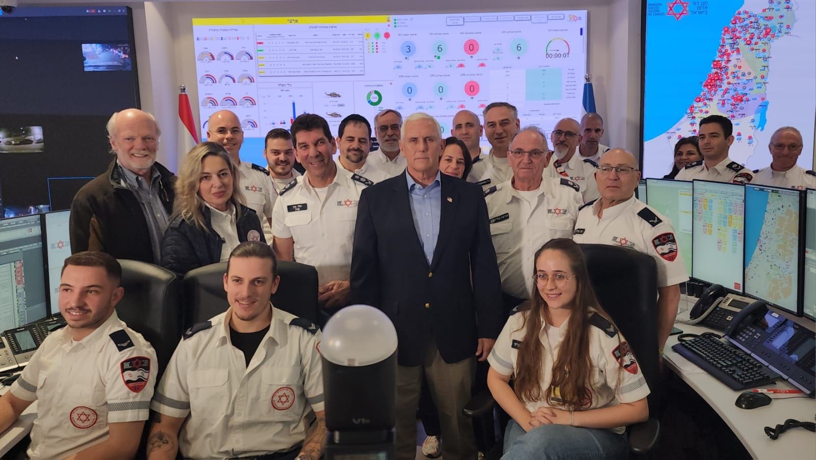 סגן נשיא ארה"ב במוקד מד"א: אנו אתכם עד שחמאס יובס