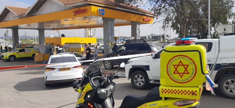 פצוע אנוש בפיגוע דקירה בבית קפה בצומת בית קמה
