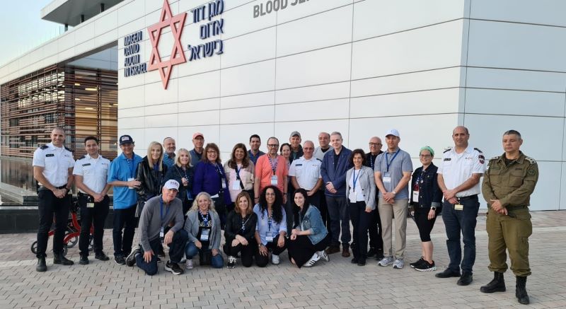משלחת סולידריות של הבונדס ביקרה במגן דוד אדום