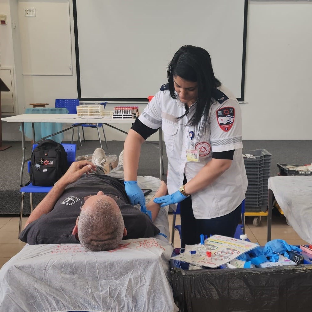 מסורת של יום הזיכרון: התרמת הדם בזיכרון יעקב