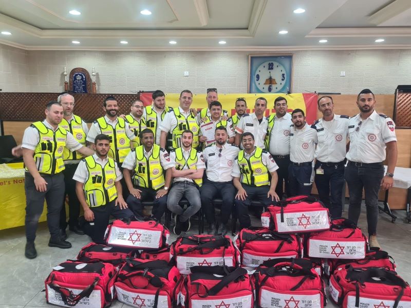 אופקים: 15 חובשי רפואת חירום חדשים
