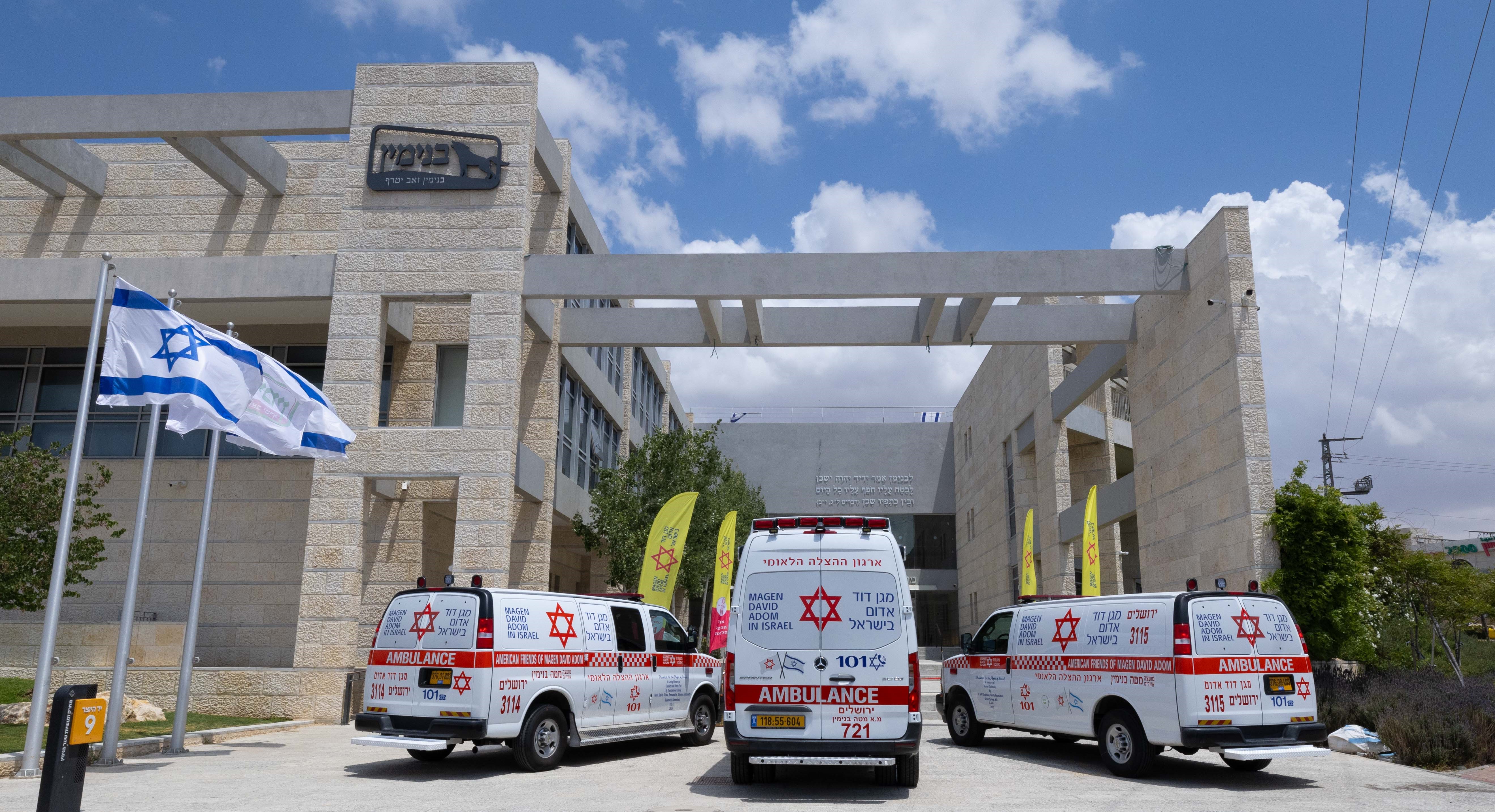 מועצה אזורית מטה בנימין: 3 אמבולנסים של מד"א מתוכם אמבולנס ממוגן ירי יוצבו ביישובי המועצה