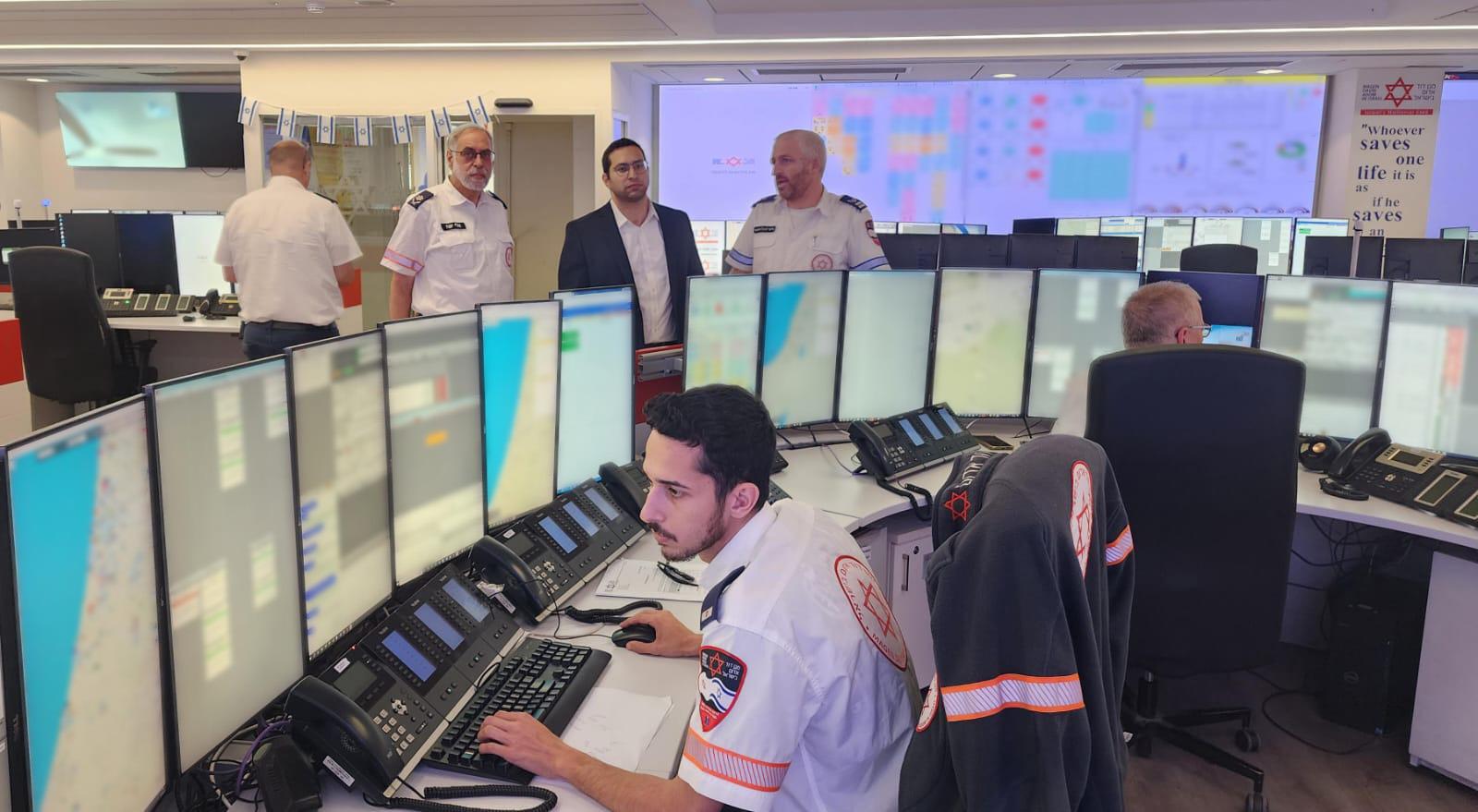 שר הנגב, הגליל והחוסן הלאומי יצחק שמעון וסרלאוף, הגיע לביקור במגן דוד אדום