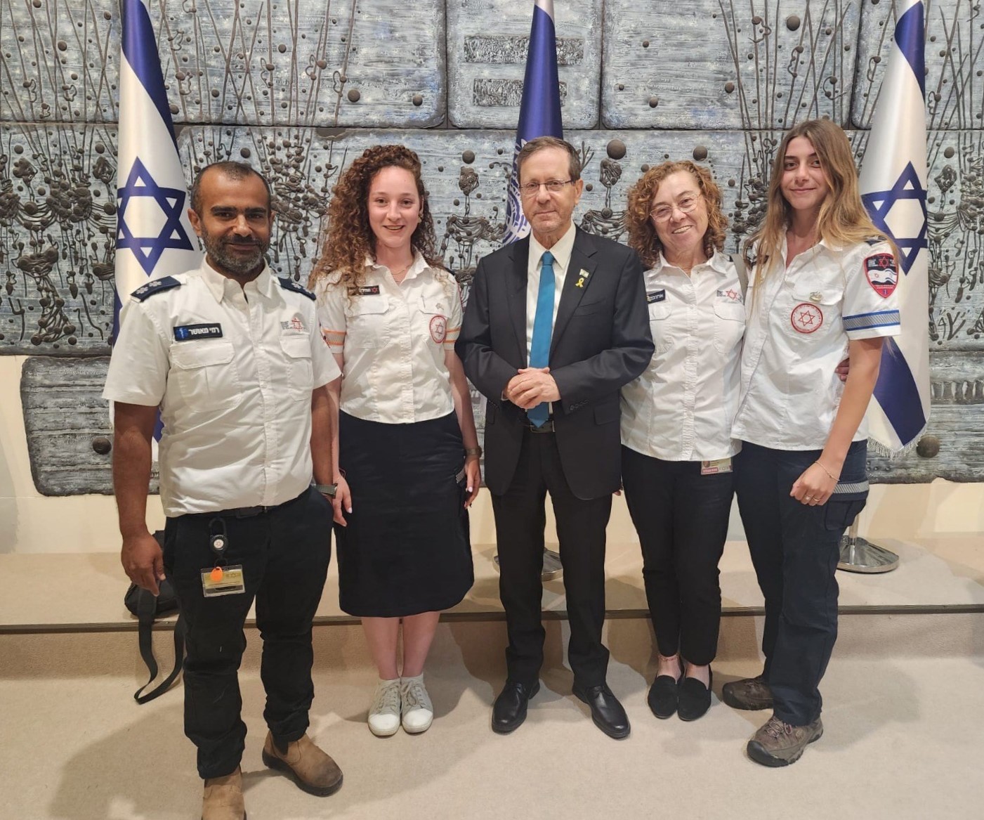 אות הצטיינות נשיא המדינה הוענק למתנדבות מד"א מהשירות הלאומי 