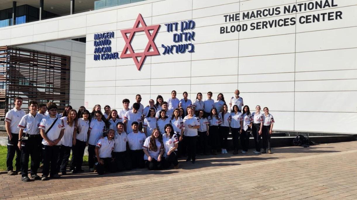 היסטוריה במערכת החינוך: מסיימים בגרות - עם סטטוסקופ